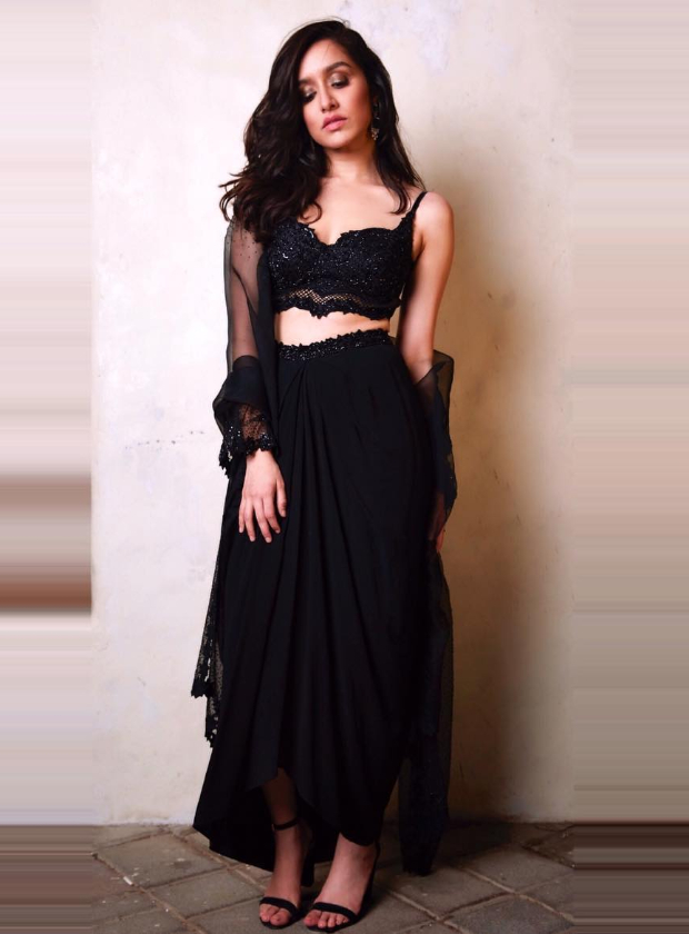 Shraddha Kapoor in Koesch by Kresha Bajaj for Diwali 2018 bash (3)