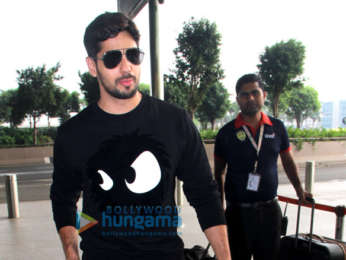 Sidharth Malhotra, Raveena Tandon and others snapped at the airport