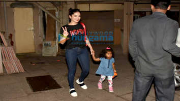 Sunny Leone snapped picking up her daughter from play school