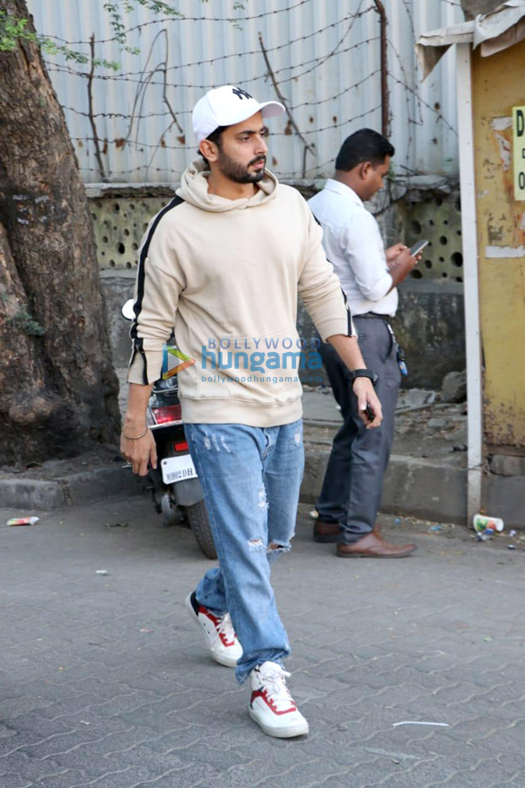 sunny singh spotted at coffee by dibella in juhu 3