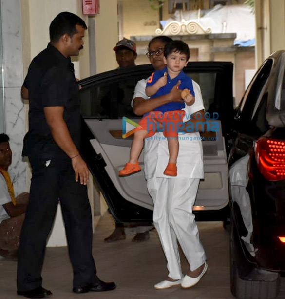taimur ali khan spotted at his playschool 4