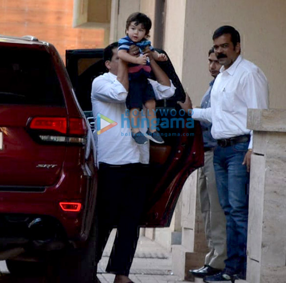 taimur ali khan spotted in bandra 2 5