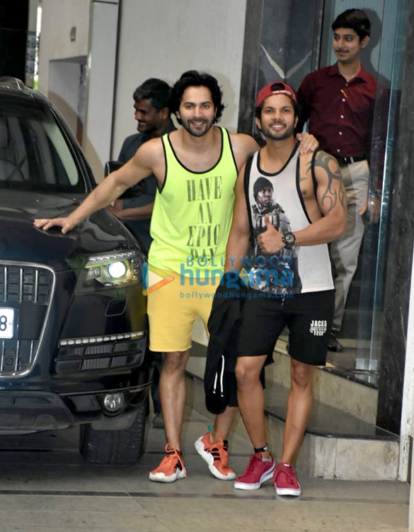 varun dhawan spotted at the gym in bandra 6 3