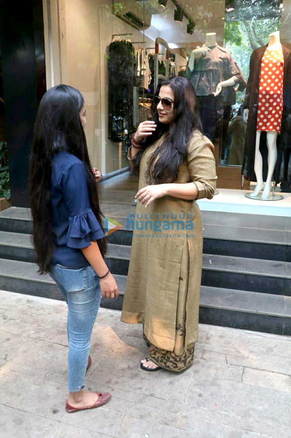 vidya balan spotted in bandra 2