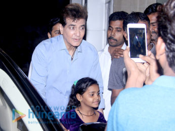 Jeetendra meet fans at Juhu