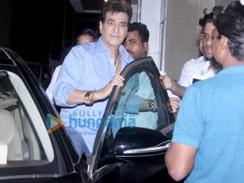 Jeetendra meet fans at Juhu