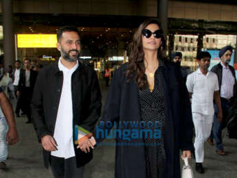 Akshay Kumar, Twinkle Khanna, Alia Bhatt and others snapped at the airport