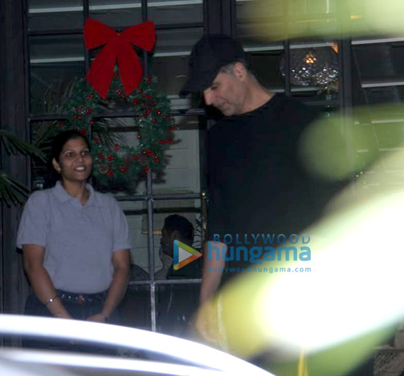 akshay kumar with twinkle and aarav kumar at soho house juhu 2