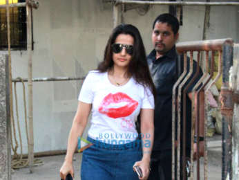 Alia Bhatt, Ameesha Patel and others snapped at Kromakay in Juhu