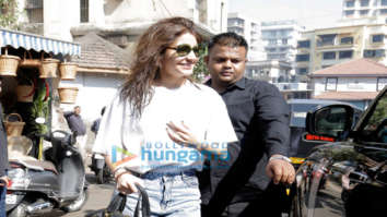 Anushka Sharma spotted at Bandra