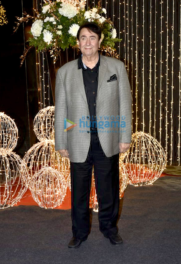 celebs grace nick jonas and priyanka chopras wedding reception3 8