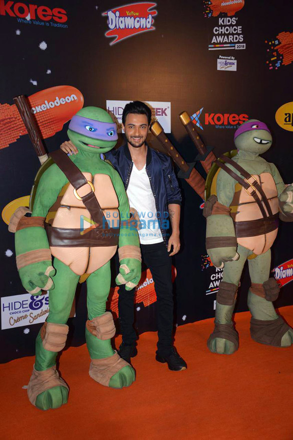celebs grace nickelodeon kids choice awards 2018 02