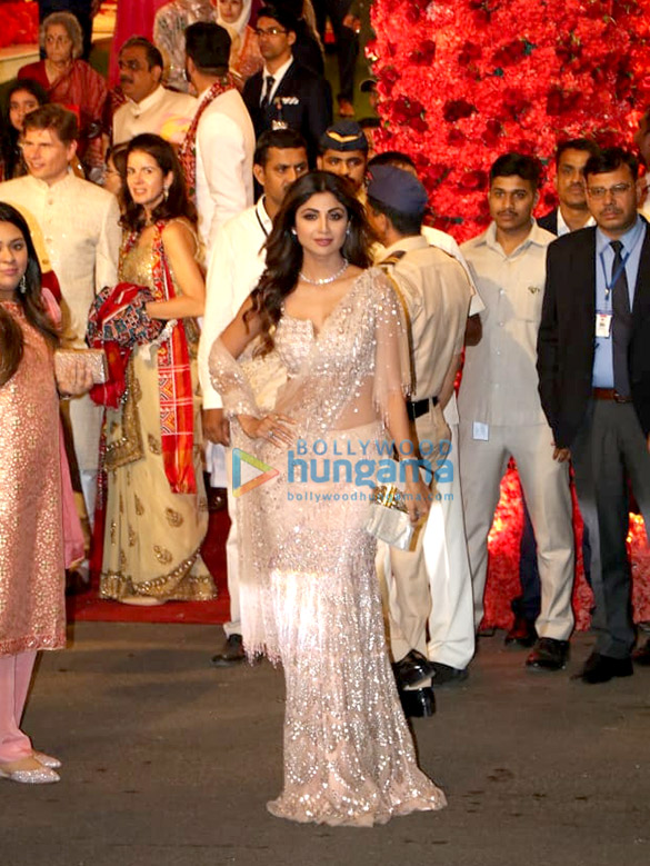 celebs grace the grand wedding of isha ambani anand piramal 16