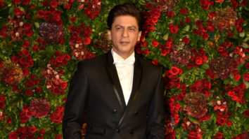 Dashing Shah Rukh Khan at Ranveer-Deepika Wedding Reception at Mumbai