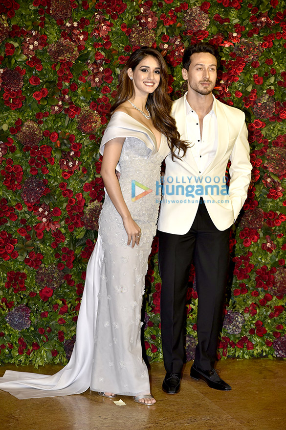 deepika padukone and ranveer singh grace their mumbai reception 31