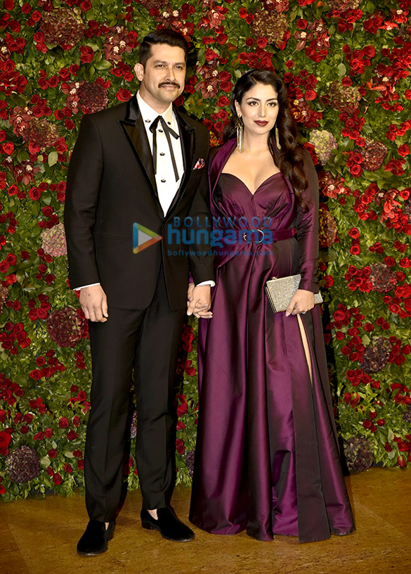 deepika padukone and ranveer singh grace their mumbai reception 34