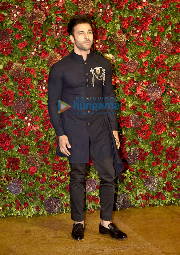 deepika padukone and ranveer singh grace their mumbai reception 39