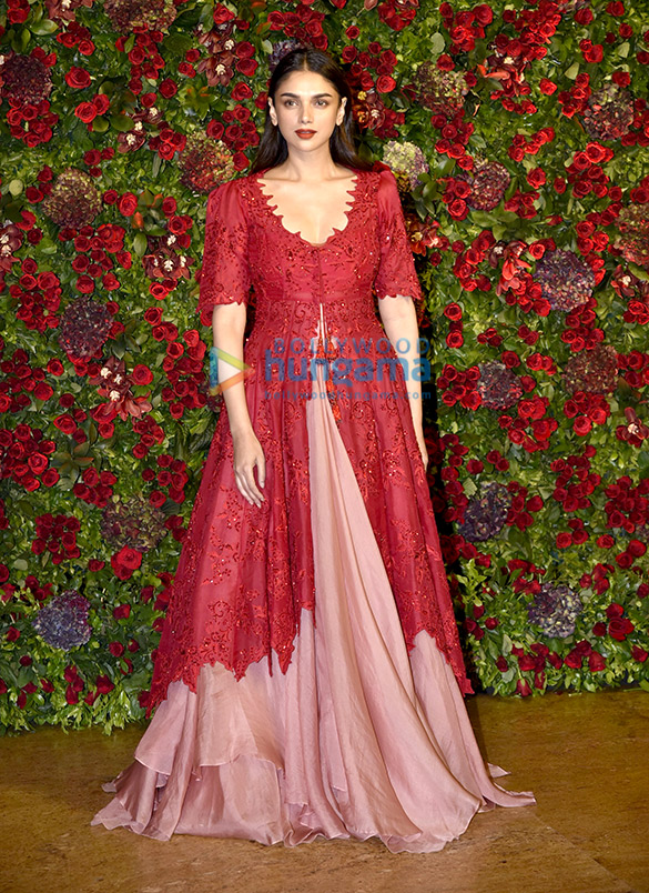 deepika padukone and ranveer singh grace their mumbai reception 42