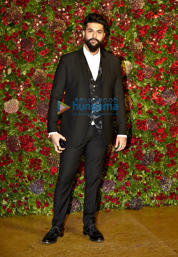 deepika padukone and ranveer singh grace their mumbai reception 8 2