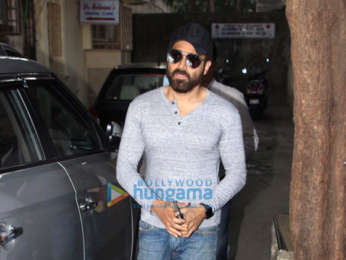 Emraan Hashmi spotted in Bandra