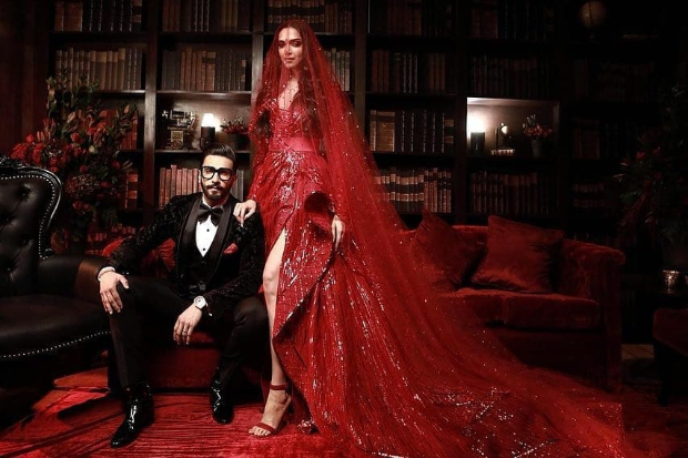 Ranveer Singh and Deepika Padukone Mumbai Reception: The newlyweds are EPITOME of ROYALTY in jaw dropping pictures