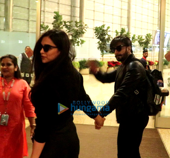 hrithik roshan ranveer singh deepika padukone and others snapped at the airport 9