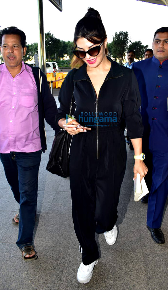 Jacqueline Fernandez, Kanika Kapoor, Shabana Azmi and others snapped at the airport Jacqueline Fernandez, Kanika Kapoor, Shabana Azmi and others snapped at the airport