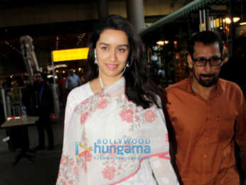 Jacqueline Fernandez, Kanika Kapoor, Shabana Azmi and others snapped at the airport
