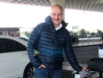 Jacqueline Fernandez, Kartik Aaryan, Anupam Kher and others snapped at the airport