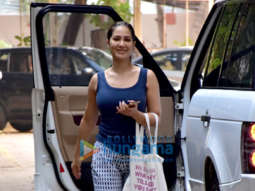 Kim Sharma spotted in Andheri