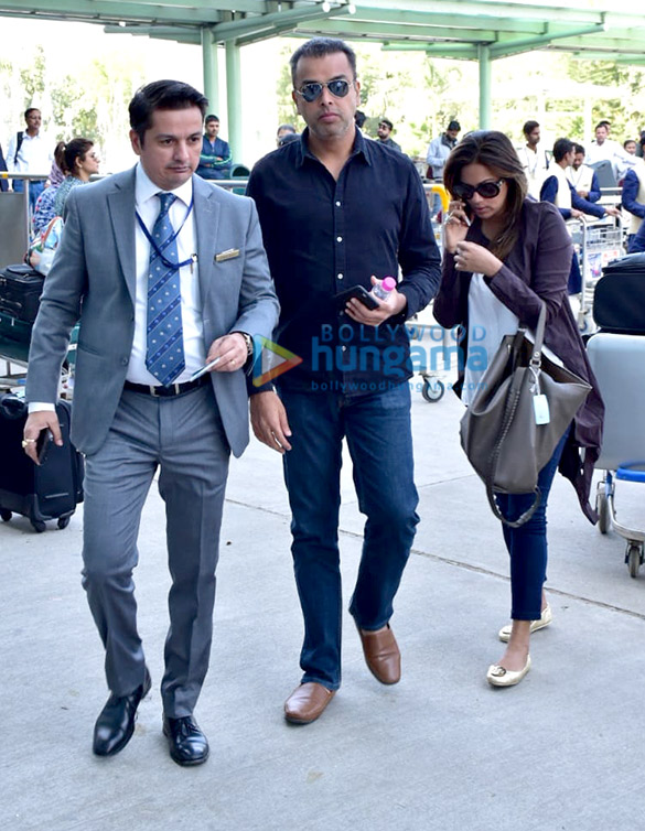 ranveer singh deepika padukone and others snapped at the airport 002 1