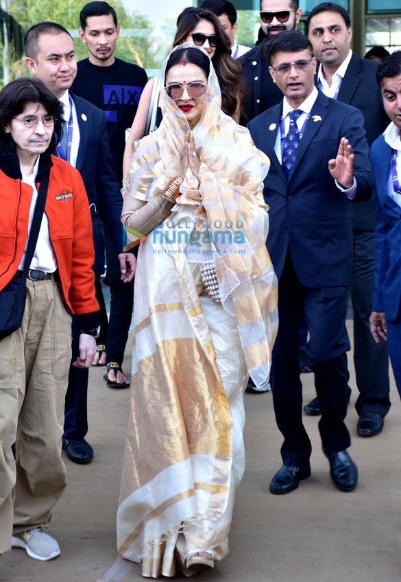 ranveer singh deepika padukone and others snapped at the airport 003 3