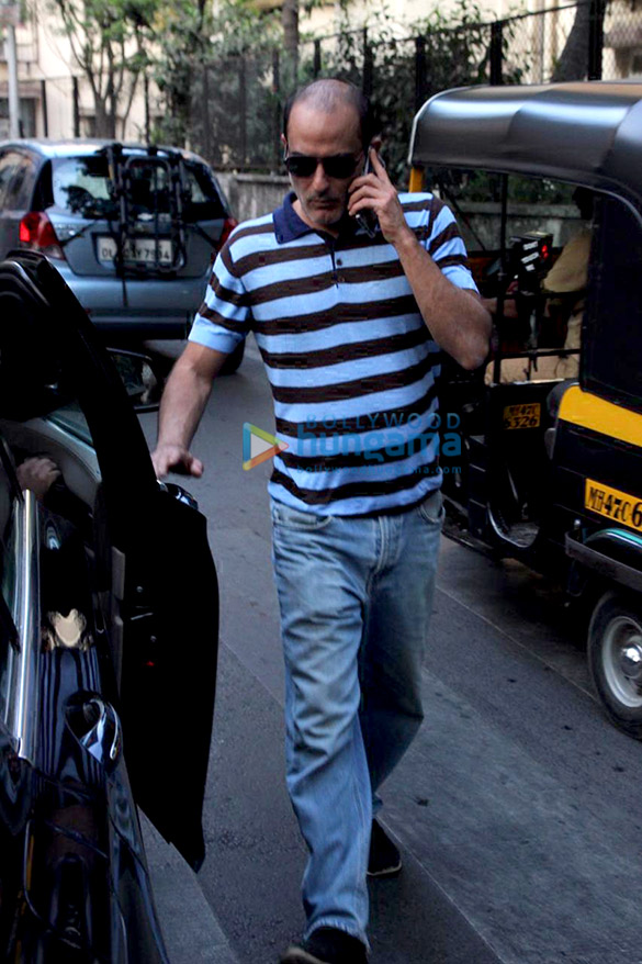 sanya malhotra akshaye khanna and rakeysh omprakash mehra snapped at a dubbing studio 4