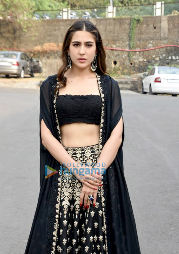 sara ali khan snapped at the reliance studio for kedarnath promotions 4