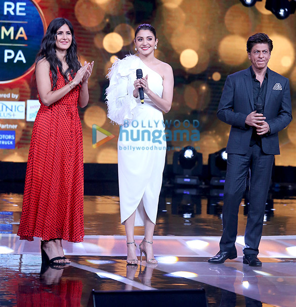 shah rukh khan and anushka sharma promote zero on sa re ga ma pa 5