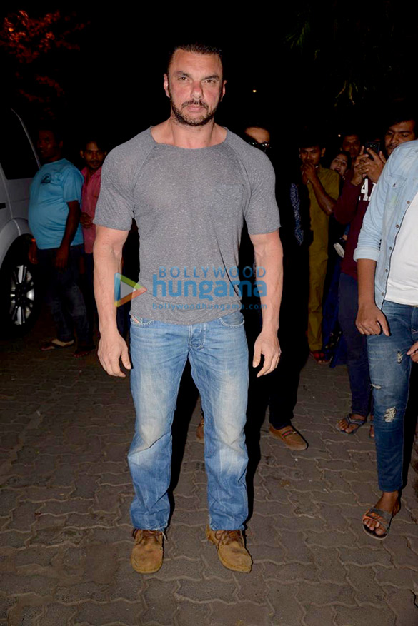 sonakshi sinha pranutan bahl and others grace zaheer iqbals birthday bash at arth bandra 9