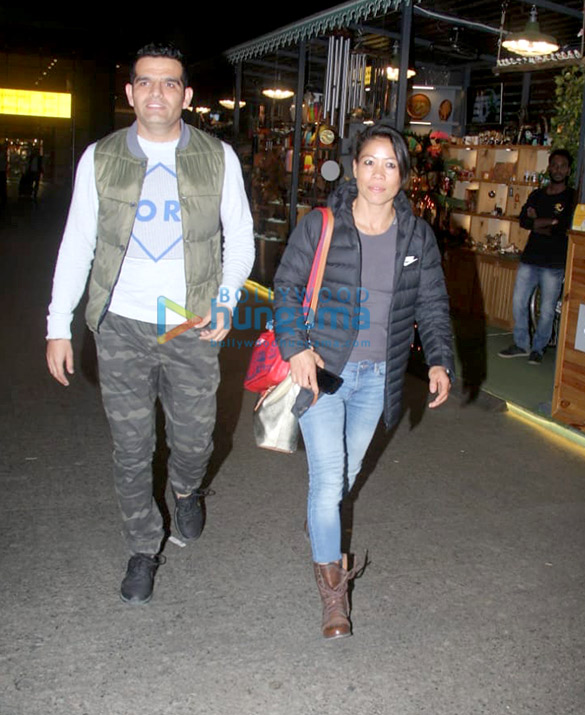 sunny leone anil kapoor arjun kapoor and others snapped at the airport5 2
