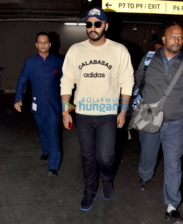 sunny leone anil kapoor and arjun kapoor snapped at the airport 6