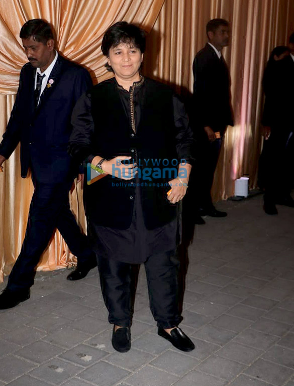 the ambani family arrives at isha ambani anand piramal wedding reception at reliance jio garden 7