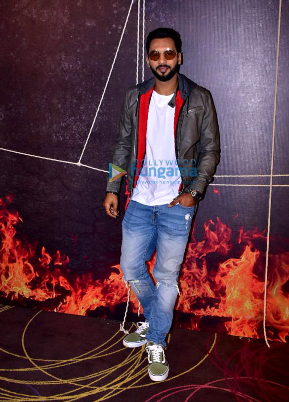 vikas gupta jasmine bhasin aditya narayan and others snapped at khatron ke khiladi press meet 3