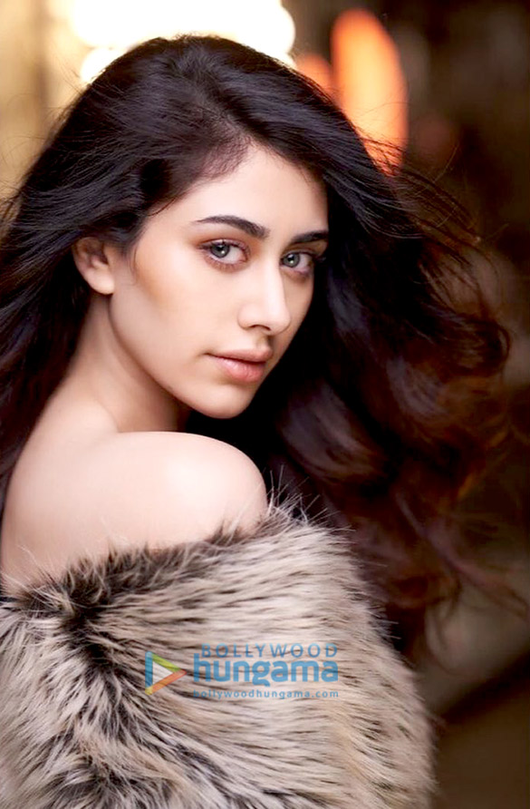 warina hussain1