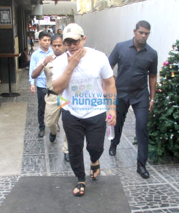 aamir khan spotted at spa in bandra 3 2