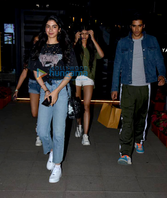 aditi rao hydari and khushi kapoor spotted at yauatcha in bkc 2