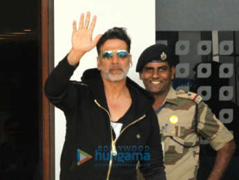 Akshay Kumar and Twinkle Khanna snapped at the airport