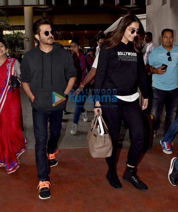 anil kapoor and sonam kapoor ahuja snapped at the airport 5