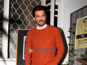 Anil kapoor, Sonam Kapoor Ahuja and Anand Ahuja snapped in Bandra