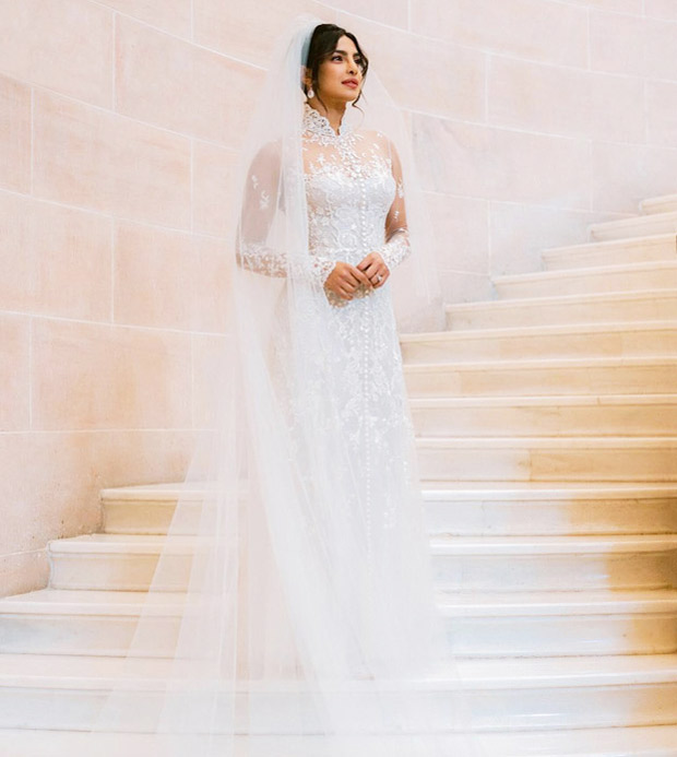 Catch Priyanka Chopra's FIRST reaction as she tries on her custom made Ralph Lauren gown for the first time!