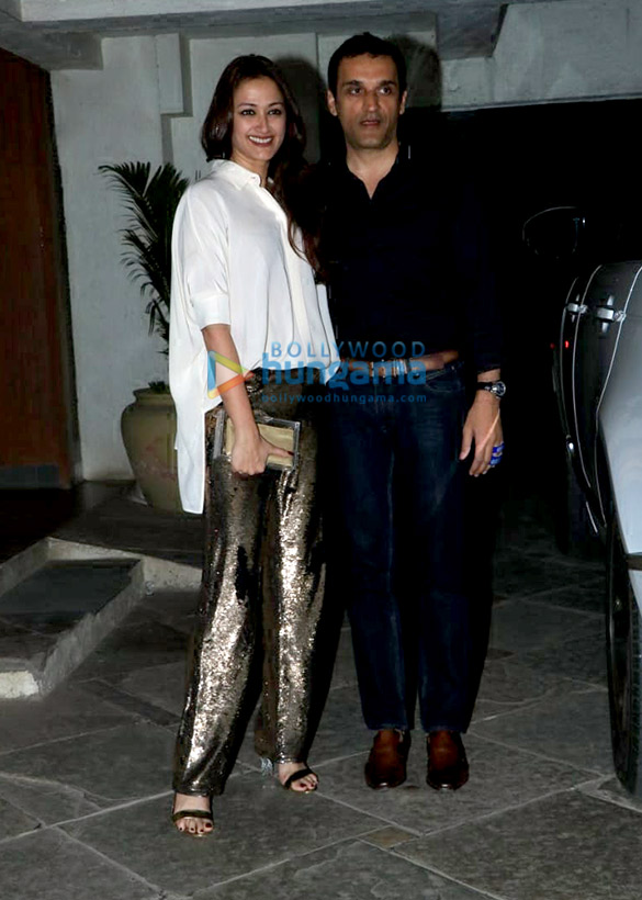 celebs attend sonali bendres new year party 5