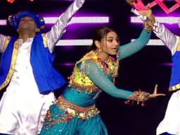 Check Out: @sonakshisinha’s SIZZLING Performance at Nickelodeon Kids Choice Awards 2018