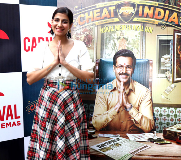 emraan hashmi and shreya dhanwanthary promote why cheat india at carnival cinemas in mumbai 9
